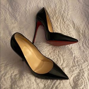 Stunning Christian Louboutin So Kate Stiletto.
